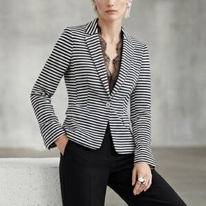 Banana Republic Old Money Coastal Chic Navy and White Striped Knit Blazer 6